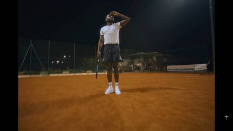 Reezy Shoot Outfits im Style Check: Adidas Supercourt, Trainingsanzug,...